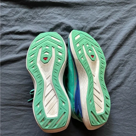 Salomon running shoes - Picture 4 of 4